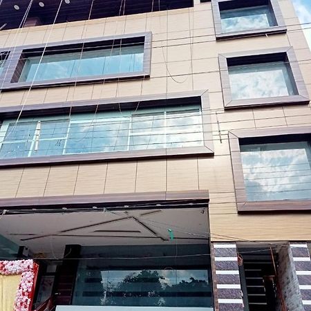 Hotel Citrus Лакхнау Екстер'єр фото
