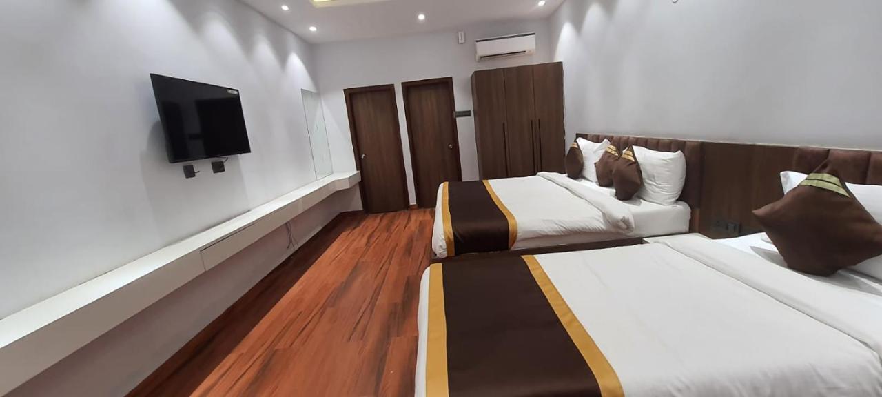Hotel Citrus Лакхнау Екстер'єр фото